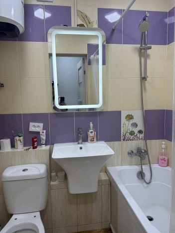 Купить однокомнатную квартиру на улице Олимпийская в Калининградской области. Вариант № 1808307, 6, площадь -  квм, цена 2450000 рублей