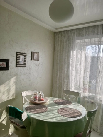 Купить трехкомнатную квартиру на улице Ильи Мухачева в Бийске. Вариант № 26000, 2, площадь -  квм, цена 6800000 рублей