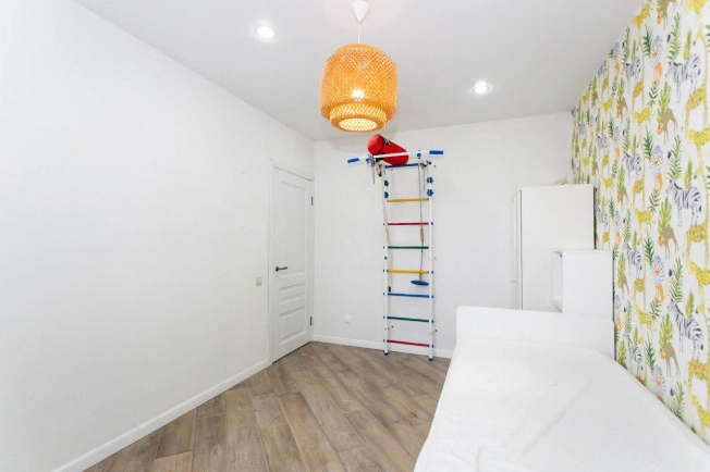 Купить трехкомнатную квартиру в Новосибирске. Вариант № 9639629, 9, площадь -  квм, цена 6500000 рублей