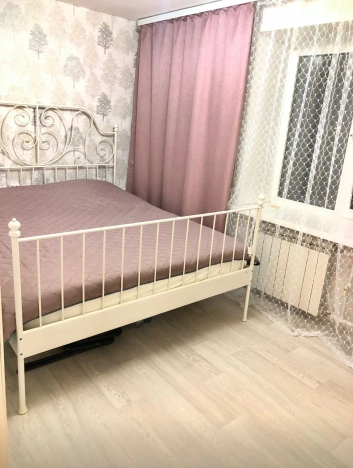 Купить трехкомнатную квартиру в Новосибирской области. Вариант № 10006542, 6, площадь -  квм, цена 6500000 рублей