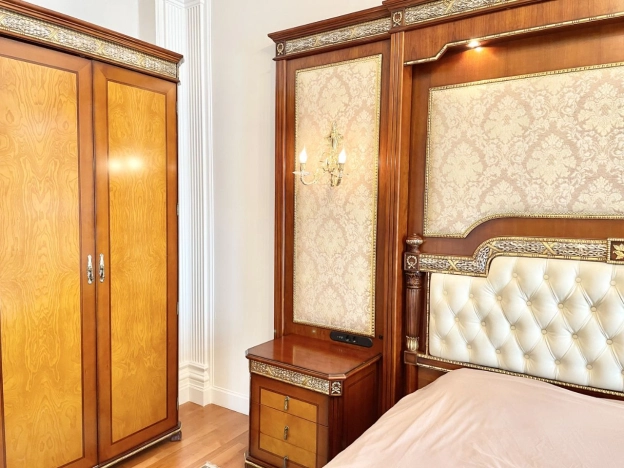 Купить квартиру в Москве. Вариант № 10382111, 18, площадь -  квм, цена 70000000 рублей