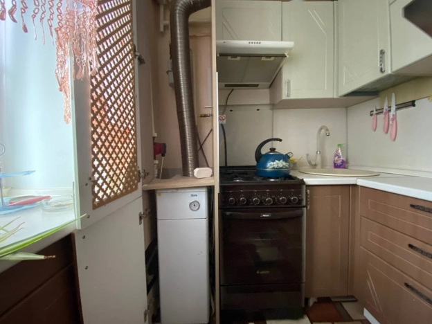 Купить трехкомнатную квартиру в Рязанской области. Вариант № 9815410, 8, площадь -  квм, цена 2300000 рублей