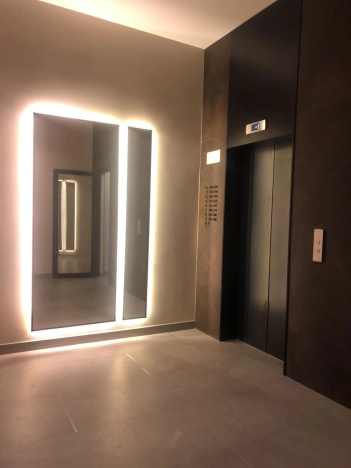 Купить однокомнатную квартиру на улице проспект Революции в Новосибирской области. Вариант № 9144317, 5, площадь -  квм, цена 7900000 рублей