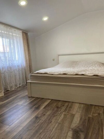 Купить четырехкомнатную квартиру в Калининградской области. Вариант № 2841834, 6, площадь -  квм, цена 5950000 рублей