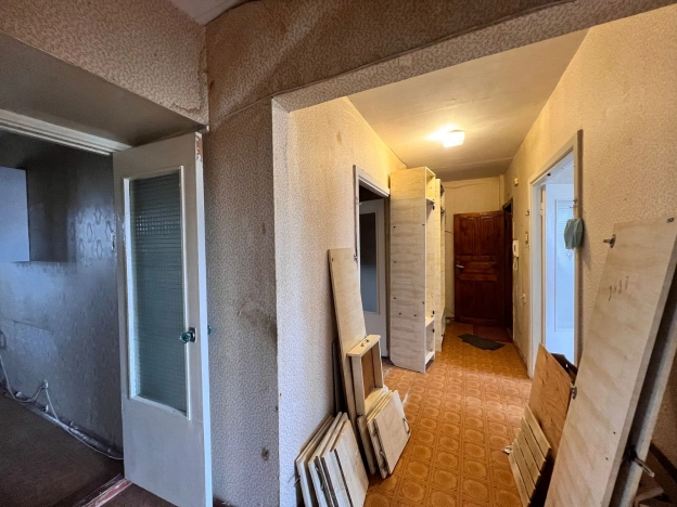 Купить трехкомнатную квартиру в Микрорайоне 8-й, Элиста в Элисте. Вариант № 34801, 6, площадь -  квм, цена 5000000 рублей