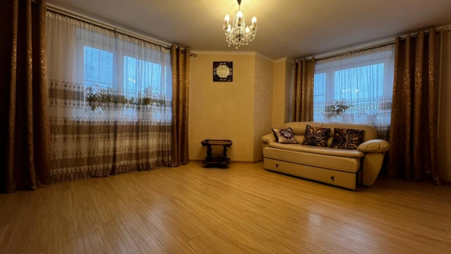 Купить трехкомнатную квартиру в Одинцове. Вариант № 10091229, 16, площадь -  квм, цена 10000000 рублей