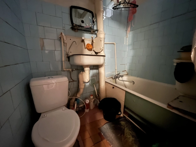 Купить трехкомнатную квартиру в Кузнецке. Вариант № 6762315, 9, площадь -  квм, цена 1950000 рублей