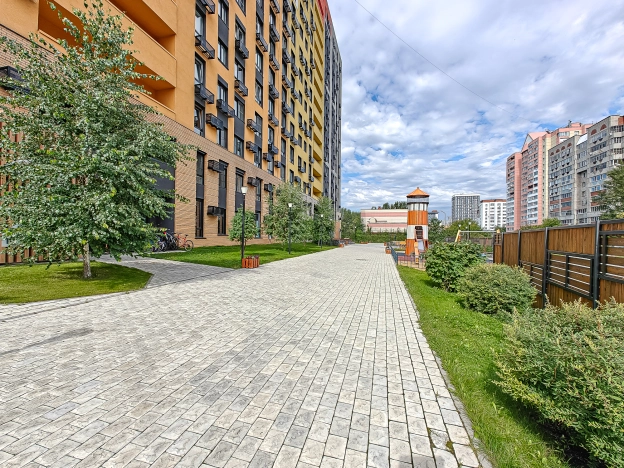 Купить квартиру в районе Октябрьский в Новосибирске. Вариант № 2030620, 35, площадь -  квм, цена 18290000 рублей