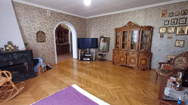 Купить дом в Липецкой области. Вариант № 13821, 4, площадь -  квм, цена 50000000 рублей