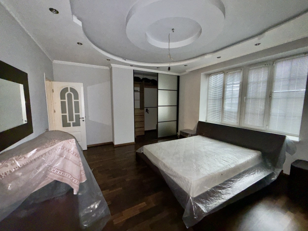 Купить дом в Москве. Вариант № 9958474, 33, площадь -  квм, цена 115000000 рублей