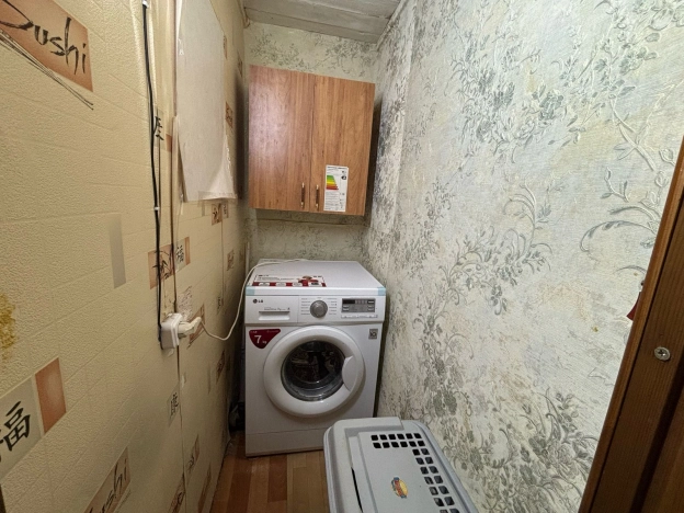 Купить трехкомнатную квартиру в Микрорайоне 8-й, Элиста в Элисте. Вариант № 29488, 9, площадь -  квм, цена 5700000 рублей