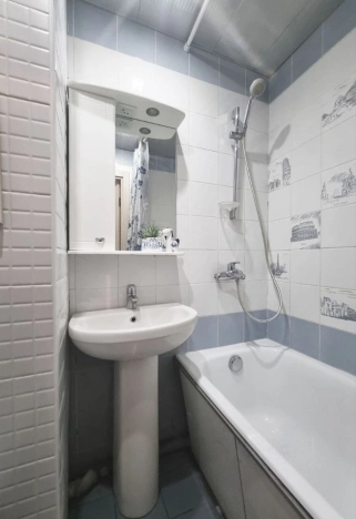 Купить квартиру в Москве. Вариант № 10294625, 13, площадь -  квм, цена 18600000 рублей