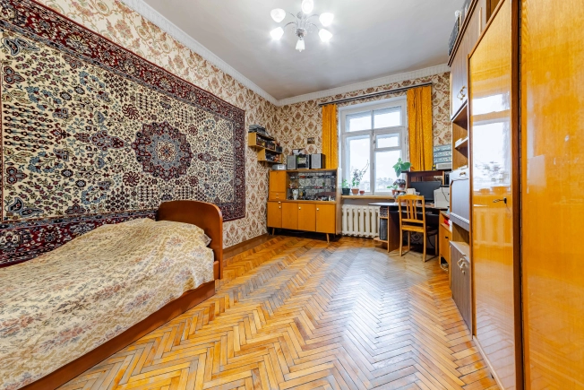 Купить трехкомнатную квартиру на улице Малоохтинский проспект в Санкт-Петербурге. Вариант № 8060298, 15, площадь -  квм, цена 13000000 рублей