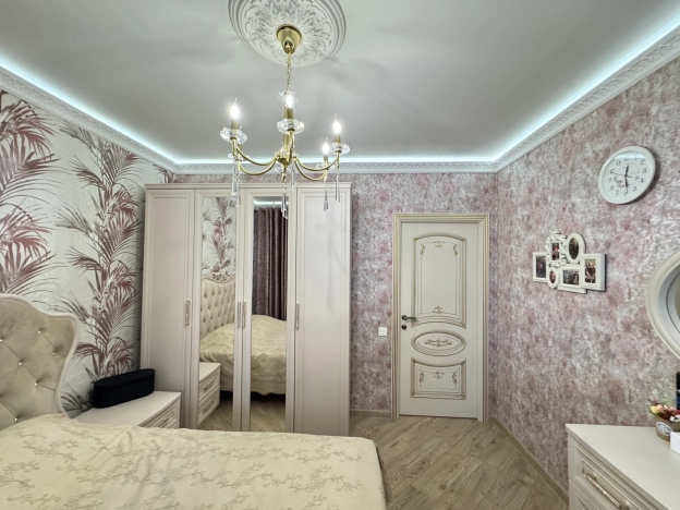 Купить квартиру на вторичке у метро Селигерская в Москве. Вариант № 2394316, 10, площадь -  квм, цена 30000000 рублей