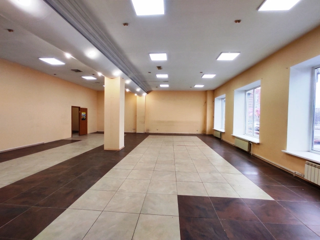 Снять коммерческую недвижимость в Омске. Вариант № 7694797, 8, площадь -  квм, цена 200000 рублей