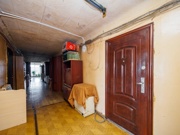 Купить комнату в Омске. Вариант № 3993956, 6, площадь -  квм, цена 1750000 рублей