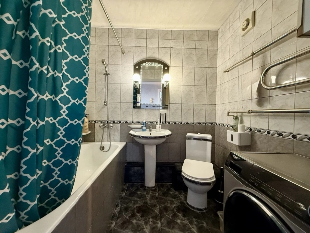 . Вариант № 1806, 5, площадь - 65 квм, цена 8100000 рублей