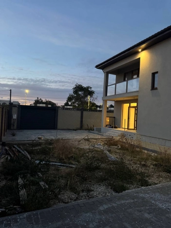 Купить дом в Севастополе. Вариант № 6272551, 42, площадь -  квм, цена 68000000 рублей