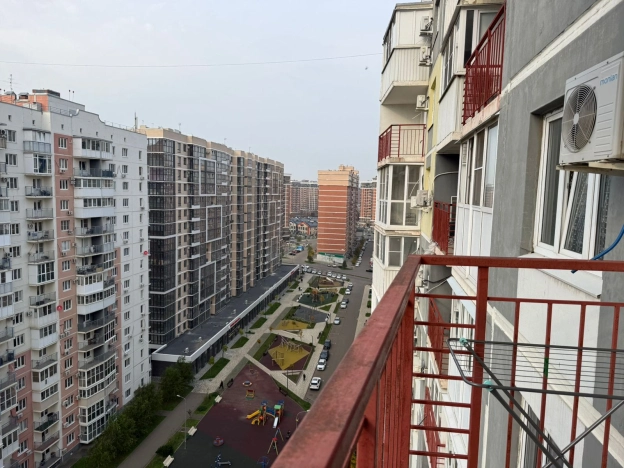 Купить однокомнатную квартиру в Краснодаре. Вариант № 9877544, 10, площадь -  квм, цена 4250000 рублей