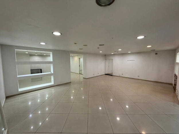 Снять коммерческую недвижимость в Калининграде. Вариант № 8894122, 10, площадь -  квм, цена 150000 рублей