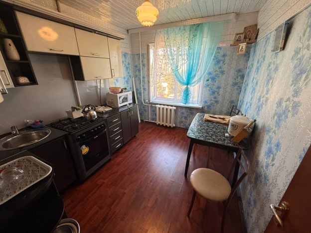 Купить четырехкомнатную квартиру в Владимирской области. Вариант № 532394, 19, площадь -  квм, цена 1990000 рублей