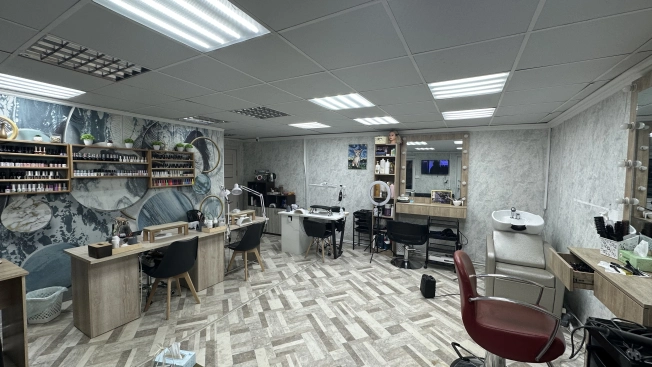 Купить торговые помещения в Корсакове. Вариант № 3562, 4, площадь -  квм, цена 5700000 рублей