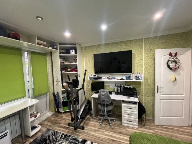 Купить двухкомнатную квартиру в Калининграде. Вариант № 9418498, 8, площадь -  квм, цена 5900000 рублей