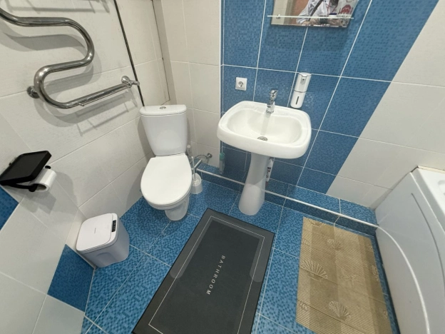 Купить однокомнатную квартиру в районе Железнодорожный в Ростове-на-Дону. Вариант № 8172165, 8, площадь -  квм, цена 5350000 рублей