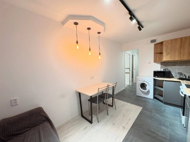 Снять квартиру в Тобольске. Вариант № 10463279, 4, площадь -  квм, цена 50000 рублей