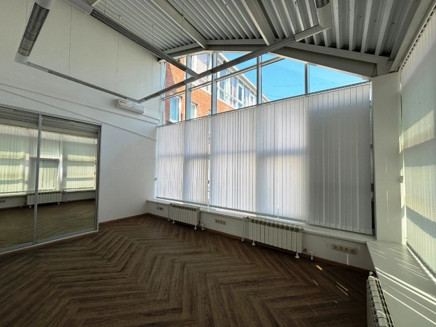 Снять коммерческую недвижимость в Омске. Вариант № 3577, 2, площадь -  квм, цена 101282 рублей