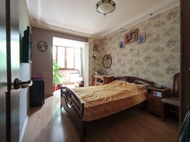 Купить трехкомнатную квартиру в районе Кировский в Ростове-на-Дону. Вариант № 523151, 8, площадь -  квм, цена 5799000 рублей