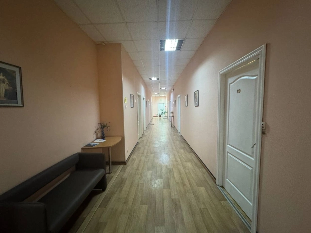 Купить офисы в Санкт-Петербурге. Вариант № 10105578, 20, площадь -  квм, цена 70000000 рублей