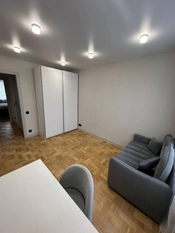 Купить квартиру в Москве. Вариант № 9955905, 6, площадь -  квм, цена 35000000 рублей