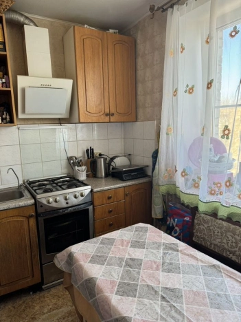 Купить трехкомнатную квартиру у метро Горьковская в Санкт-Петербурге. Вариант № 40607, 3, площадь -  квм, цена 8500000 рублей