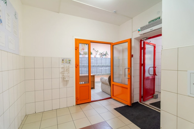 Купить трехкомнатную квартиру на улице проезд Алексея Афанасьева в Петрозаводске. Вариант № 2352842, 35, площадь -  квм, цена 8700000 рублей