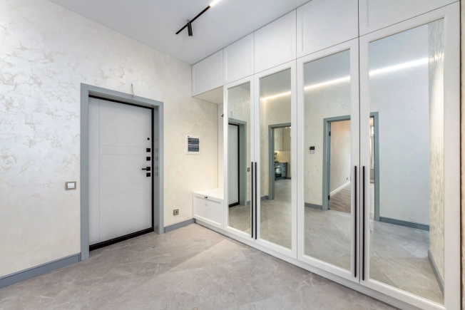 Купить трехкомнатную квартиру в районе Центральный в Калининграде. Вариант № 434455, 24, площадь -  квм, цена 25000000 рублей