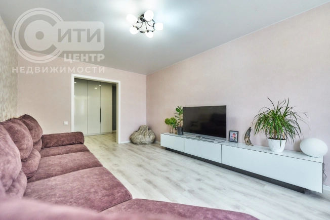 Купить трехкомнатную квартиру в Воронеже. Вариант № 1262803, 1, площадь -  квм, цена 9990000 рублей