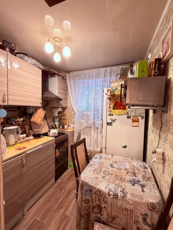 Купить однокомнатную квартиру в Омске. Вариант № 2164130, 5, площадь -  квм, цена 2550000 рублей