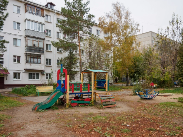 Купить однокомнатную квартиру в Омске. Вариант № 5831996, 15, площадь -  квм, цена 2490000 рублей