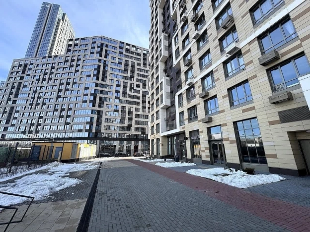 Купить квартиру у метро Аминьевская в Москве. Вариант № 55720, 33, площадь - квм, цена 25000000.0000 рублей