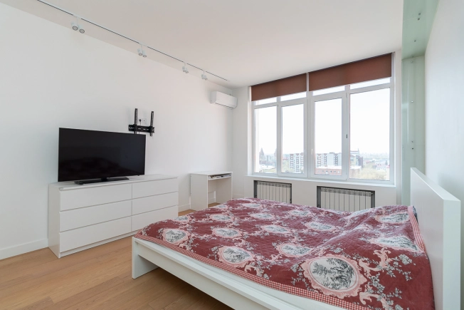 Купить двухкомнатную квартиру на улице 10 лет Октября в Омске. Вариант № 5498, 11, площадь -  квм, цена 12600000 рублей