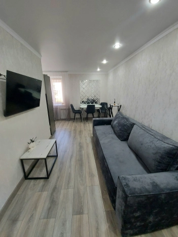 Купить двухкомнатную квартиру в Октябрьском. Вариант № 2923, 1, площадь -  квм, цена 3399000 рублей