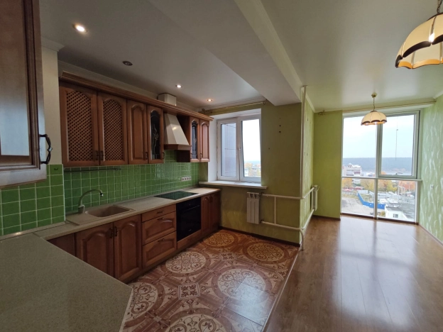 Купить трехкомнатную квартиру в Калуге. Вариант № 7219923, 13, площадь -  квм, цена 15200000 рублей