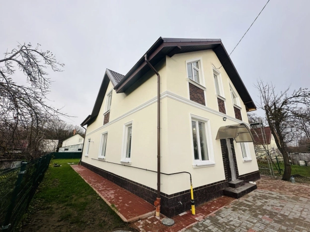 Купить дом в Калининграде. Вариант № 9694728, 3, площадь -  квм, цена 21000000 рублей