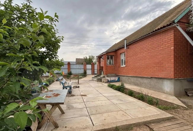 Купить дом в Элисте. Вариант № 48447, 0, площадь -  квм, цена 6800000 рублей