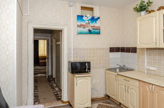 Купить трехкомнатную квартиру в Новосибирске. Вариант № 6883683, 17, площадь -  квм, цена 4700000 рублей