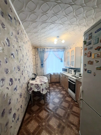 Купить квартиру в Тобольске. Вариант № 9039861, 6, площадь -  квм, цена 2650000 рублей