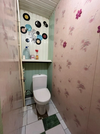 Купить трехкомнатную квартиру на улице Молодёжная в Вологодской области. Вариант № 20746, 7, площадь -  квм, цена 1160000 рублей