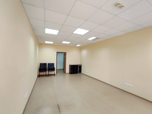 Снять коммерческую недвижимость в Омске. Вариант № 8051914, 3, площадь -  квм, цена 21450 рублей