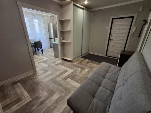 Снять квартиру в Тобольске. Вариант № 9552629, 16, площадь -  квм, цена 60000 рублей